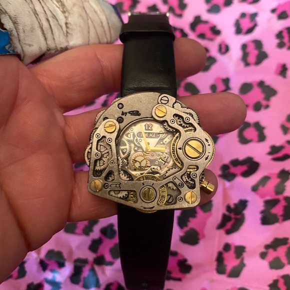 One of a Kind‼️ Wrist Gear watch - Picture 10 of 14